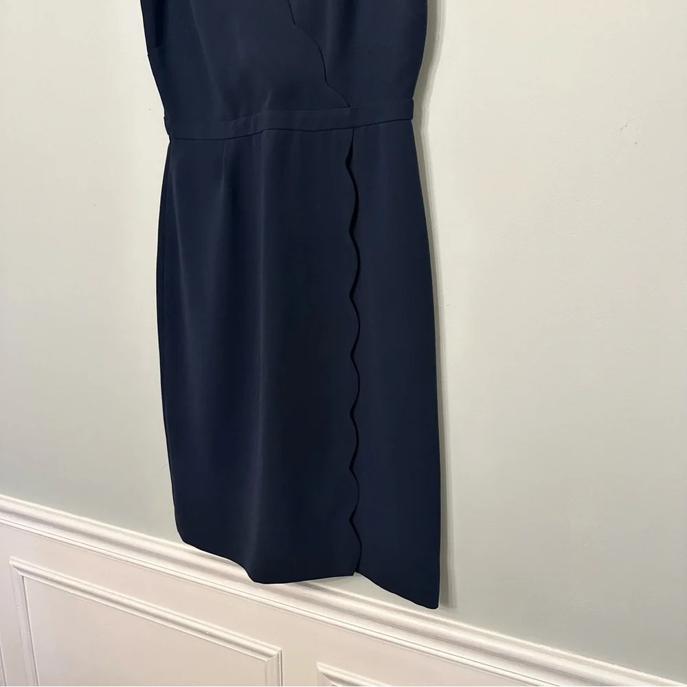 J Crew Women’s Scalloped V Neck Navy Blue Dress Size 2 - Picture 3 of 7